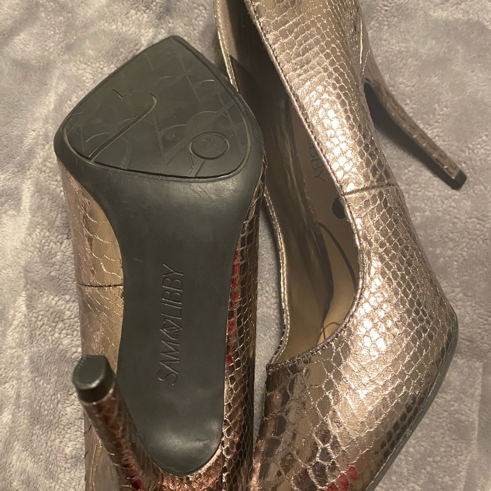 Worn Sam and Libby heels size 7.5